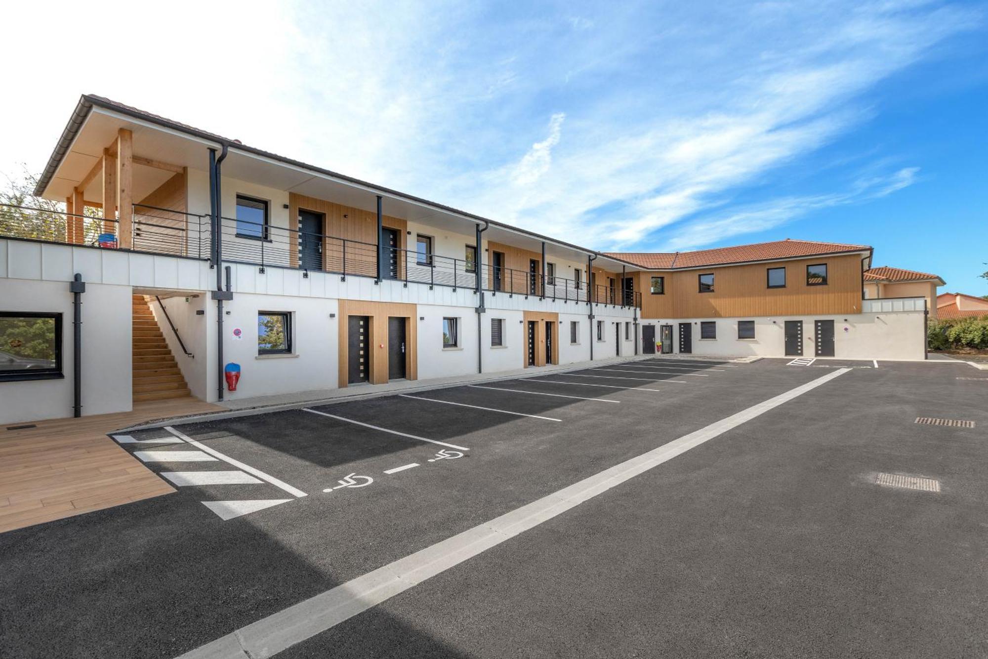 Appart Hotel Coraline - Genas Lyon Eurexpo Exteriör bild