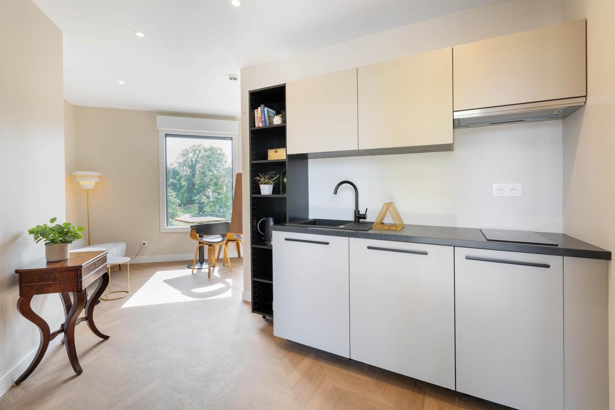 Appart Hotel Coraline - Genas Lyon Eurexpo Exteriör bild