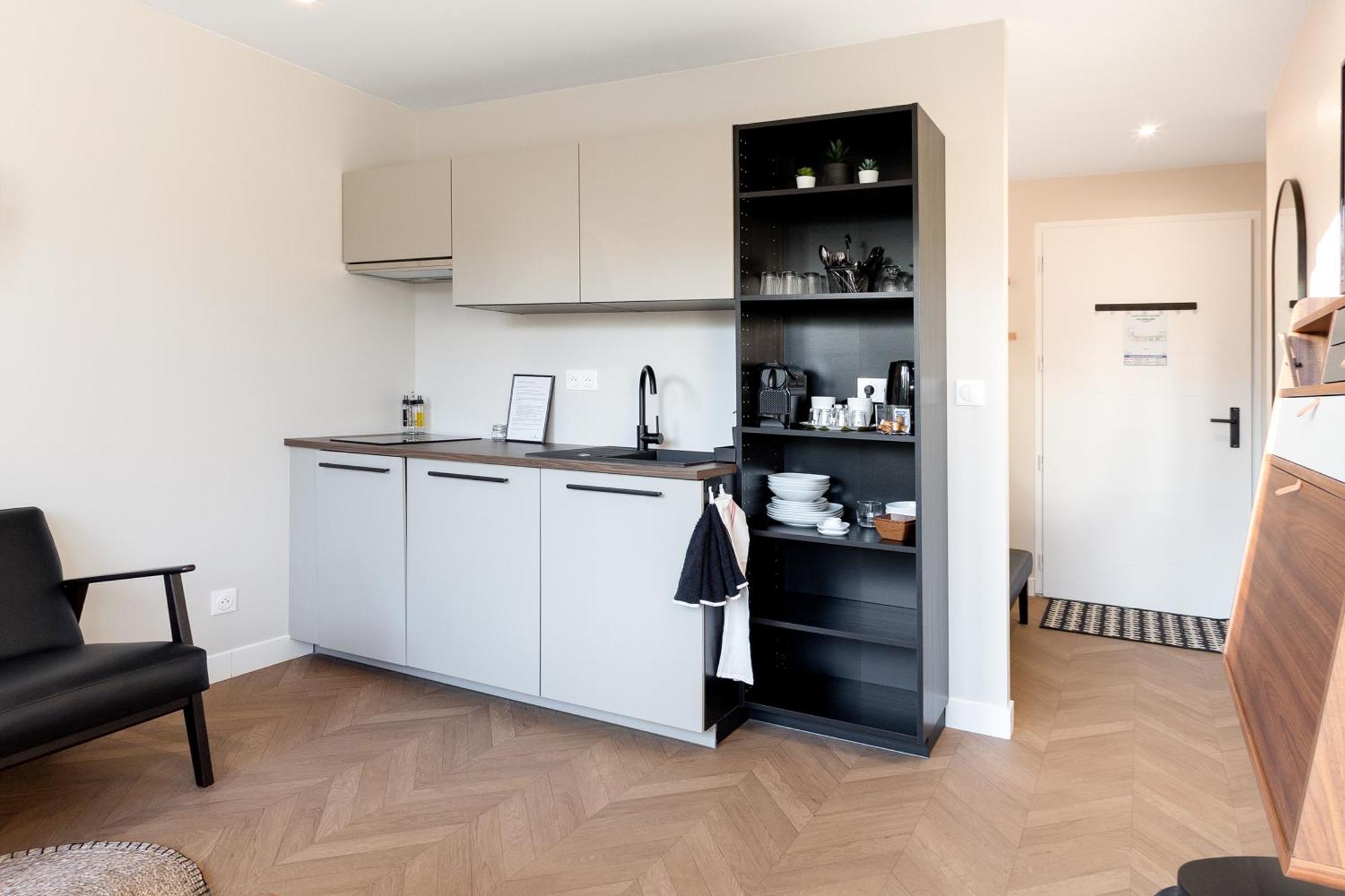 Appart Hotel Coraline - Genas Lyon Eurexpo Exteriör bild