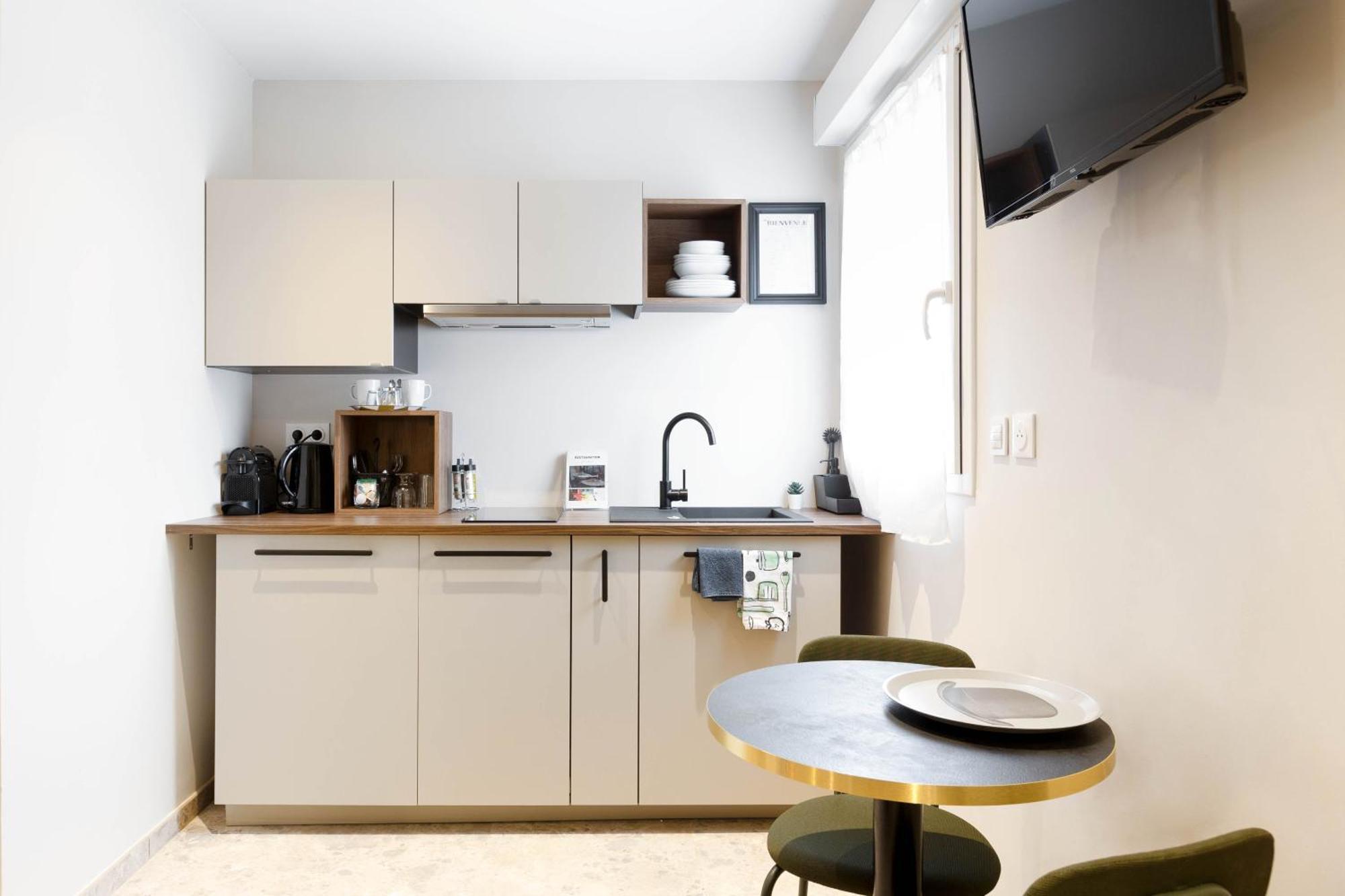 Appart Hotel Coraline - Genas Lyon Eurexpo Exteriör bild